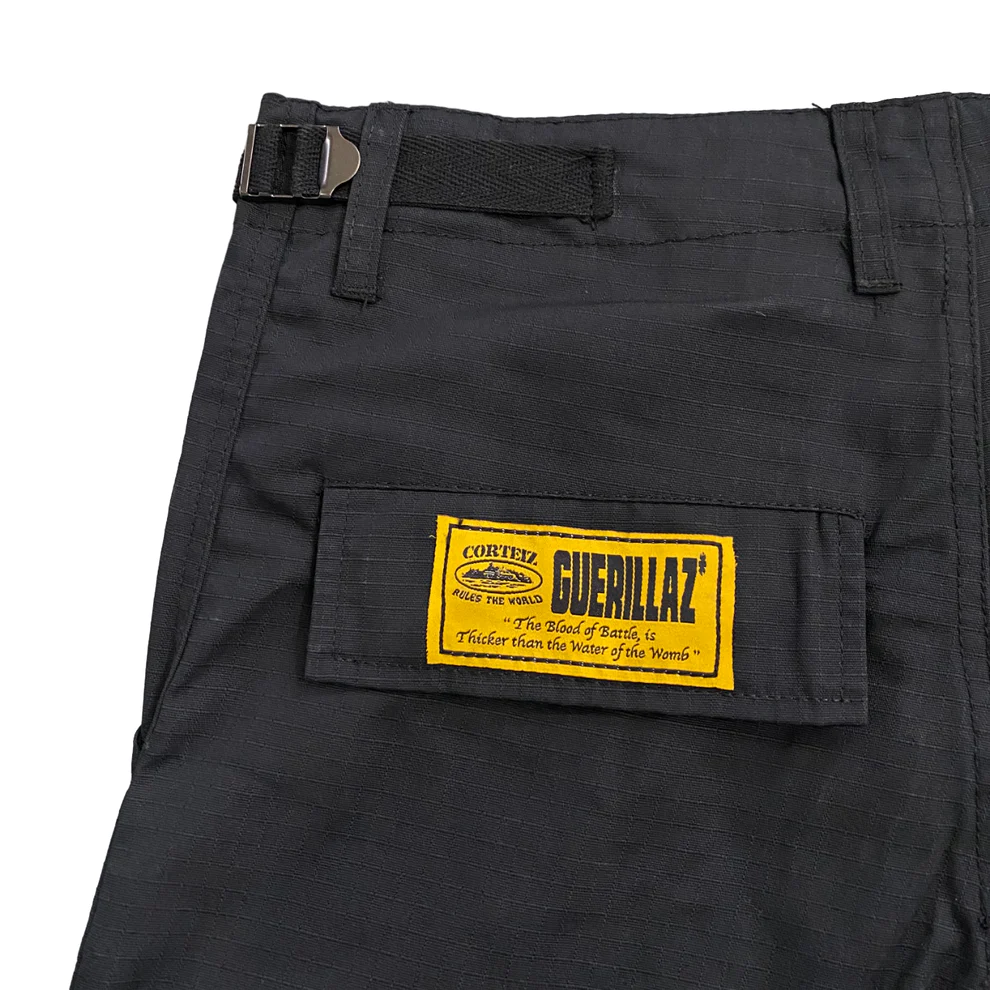 Corteiz Guerillaz Cargo Shorts - BLACK/YELLOW