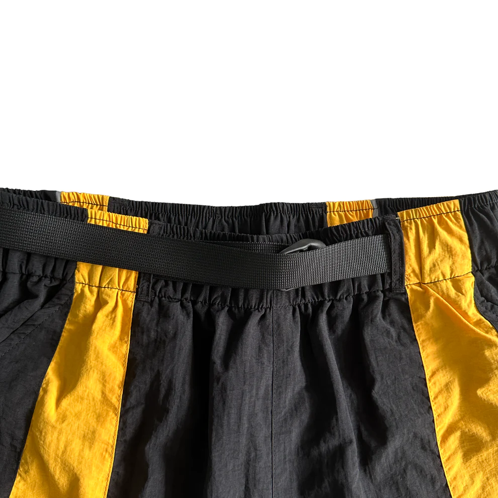 Corteiz Spring Shorts -BLACK/YELLOW