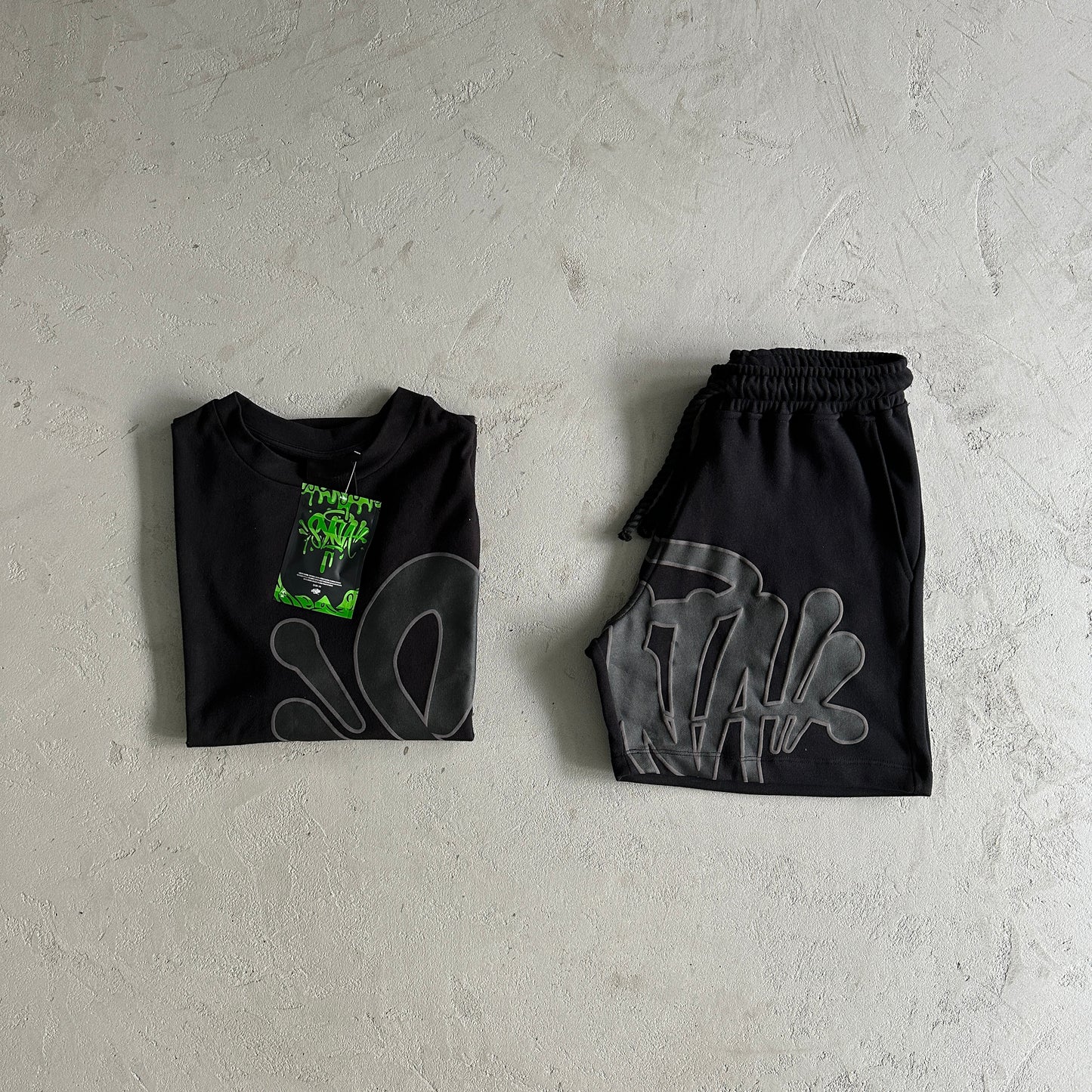 Syna Men's Black T-shirt SYNAWORLD T-SHIRT & SHORTS LOGO SET