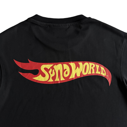 Syna World Hot Wheels Core Logo Tee T-shirt unisexe à manches courtes pour hommes et femmes - Noir