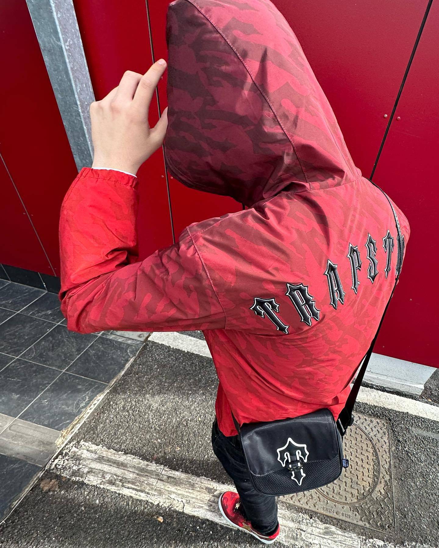 TRAPSTAR IRONGATE T WINDBREAKER - RED - Hipstersbuy