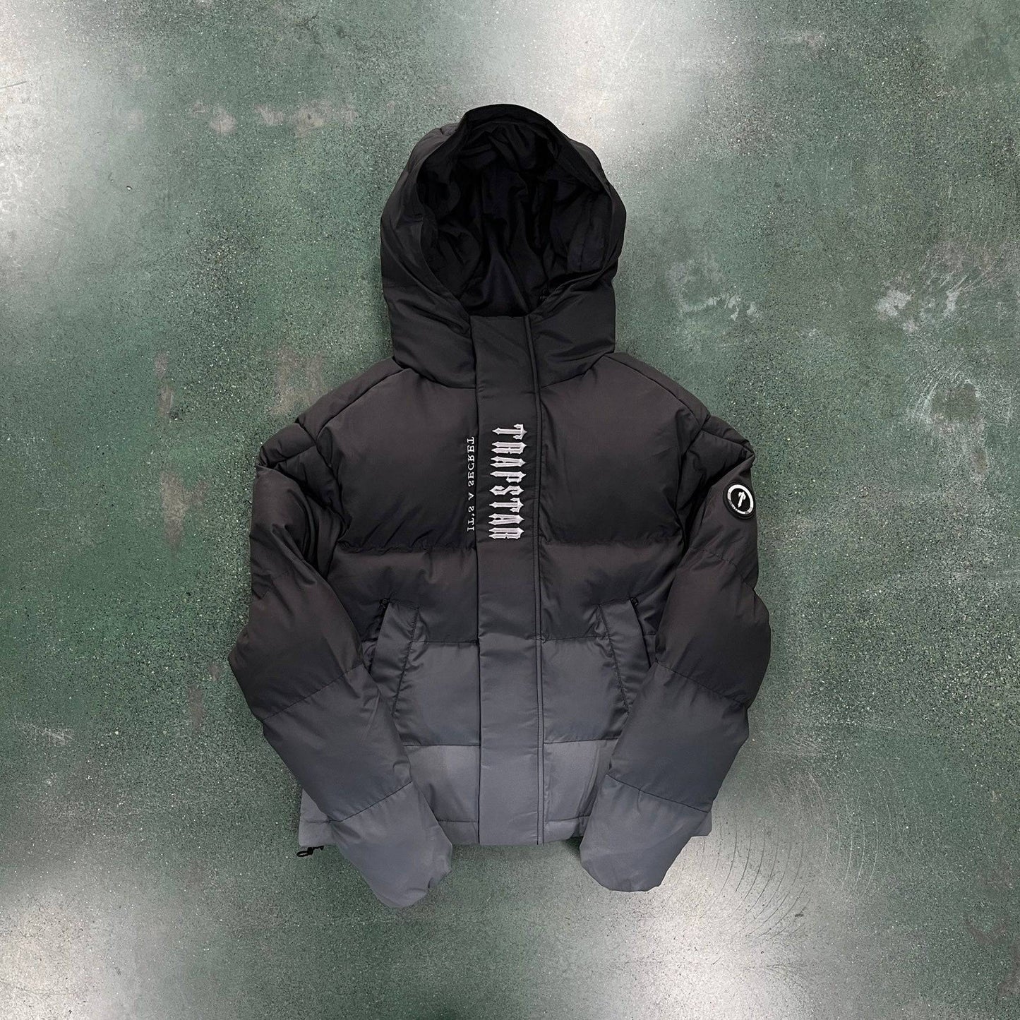 Trapstar DECODED 2022 HOODED PUFFER JACKET-BLACK GRADIENT - Hipstersbuy