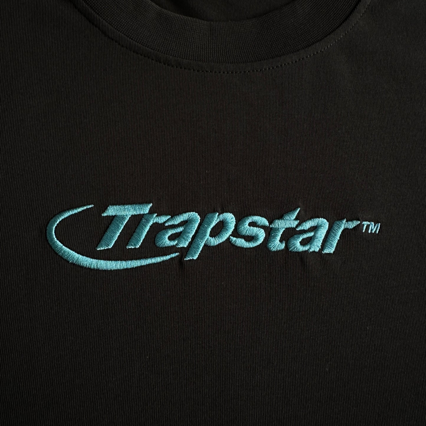 T-shirt brodé Trapstar Hyperdrive - Noir/Turquoise