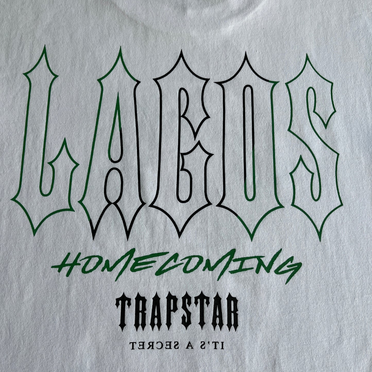 T-shirt graphique Trapstar Lagos x Homecoming Naija - BLANC