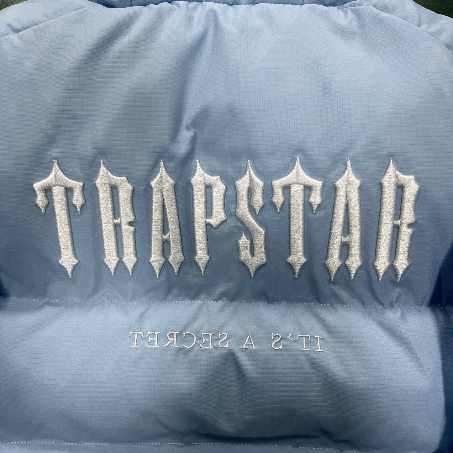 Trapstar WOMEN'S DECODED HOODED PUFFER 2.0 JACKET -ICE BLUE - Hipstersbuy