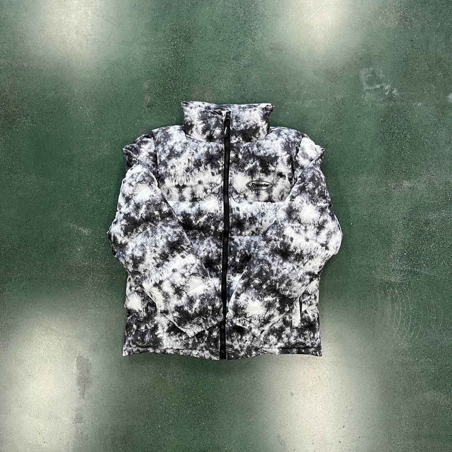 Trapstar hyperdrive puffer jacket-tie dye black x grey - Hipstersbuy