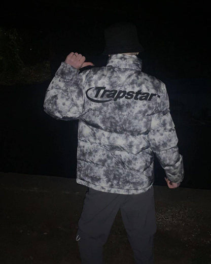 Trapstar hyperdrive puffer jacket-tie dye black x grey - Hipstersbuy