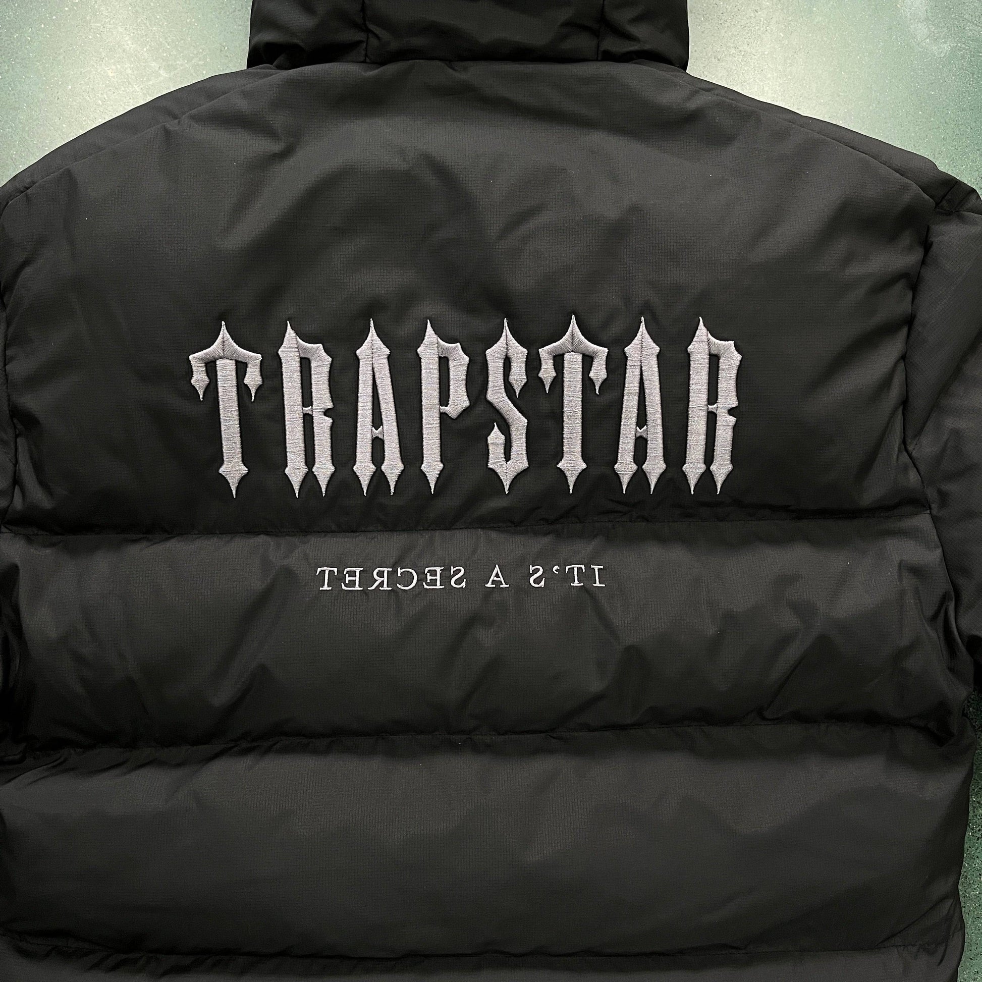 TRAPSTAR DECODED HOODED PUFFER 2.0 JACKET-BLACK - Hipstersbuy